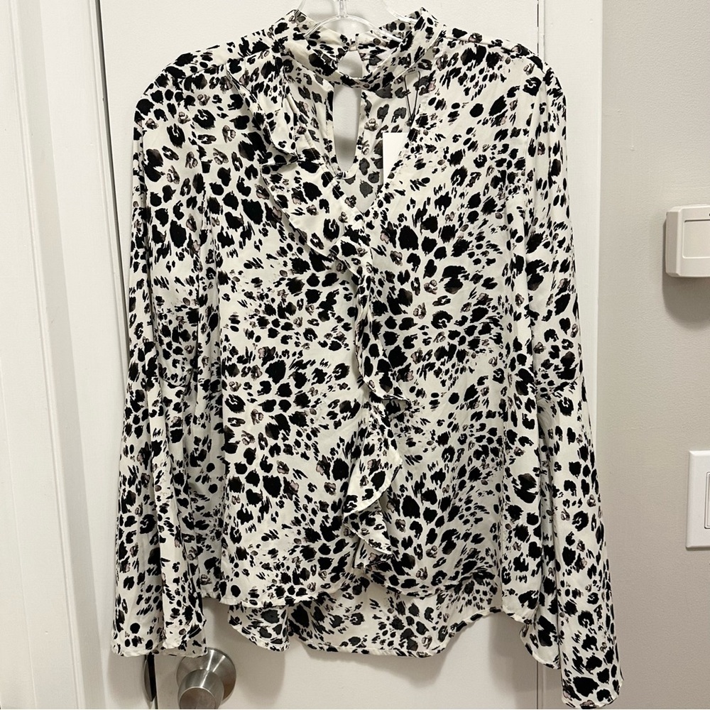 Jack BB Dakota Animal Print Ruffle Blouse Top S Choker Bell Slv NWT ivory black